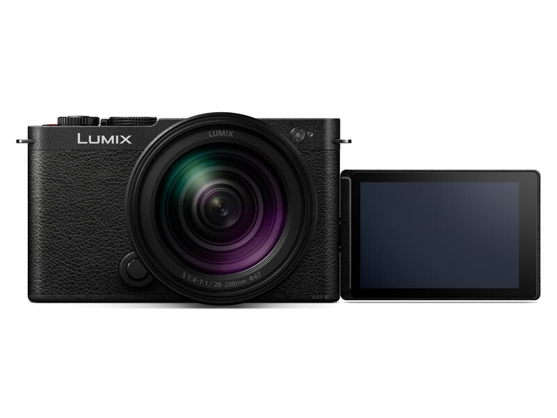 1022730_B.jpg - Panasonic Lumix S9 Mirrorless Camera with 28-200mm Kit Black