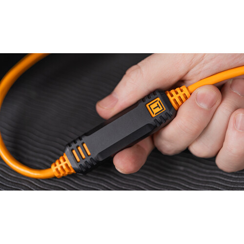 1023180_B.jpg - Tether Tools Pro USB-C Straight to Right-Angled Cable 9.4 Metre Orange